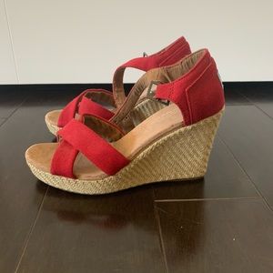 Toms Wedge Sandal